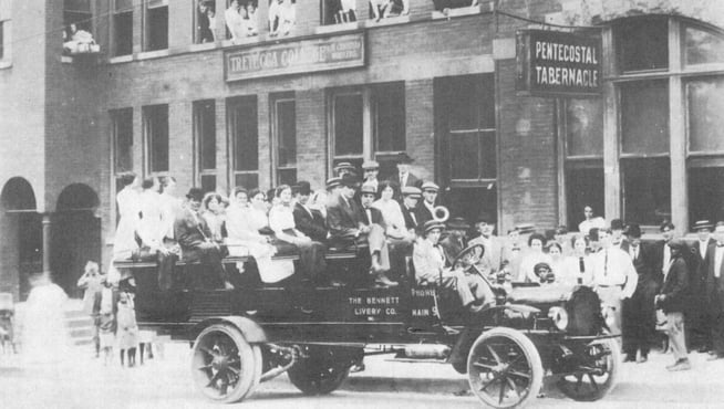 Historic-Archives-1910-Senior-Day-Outing