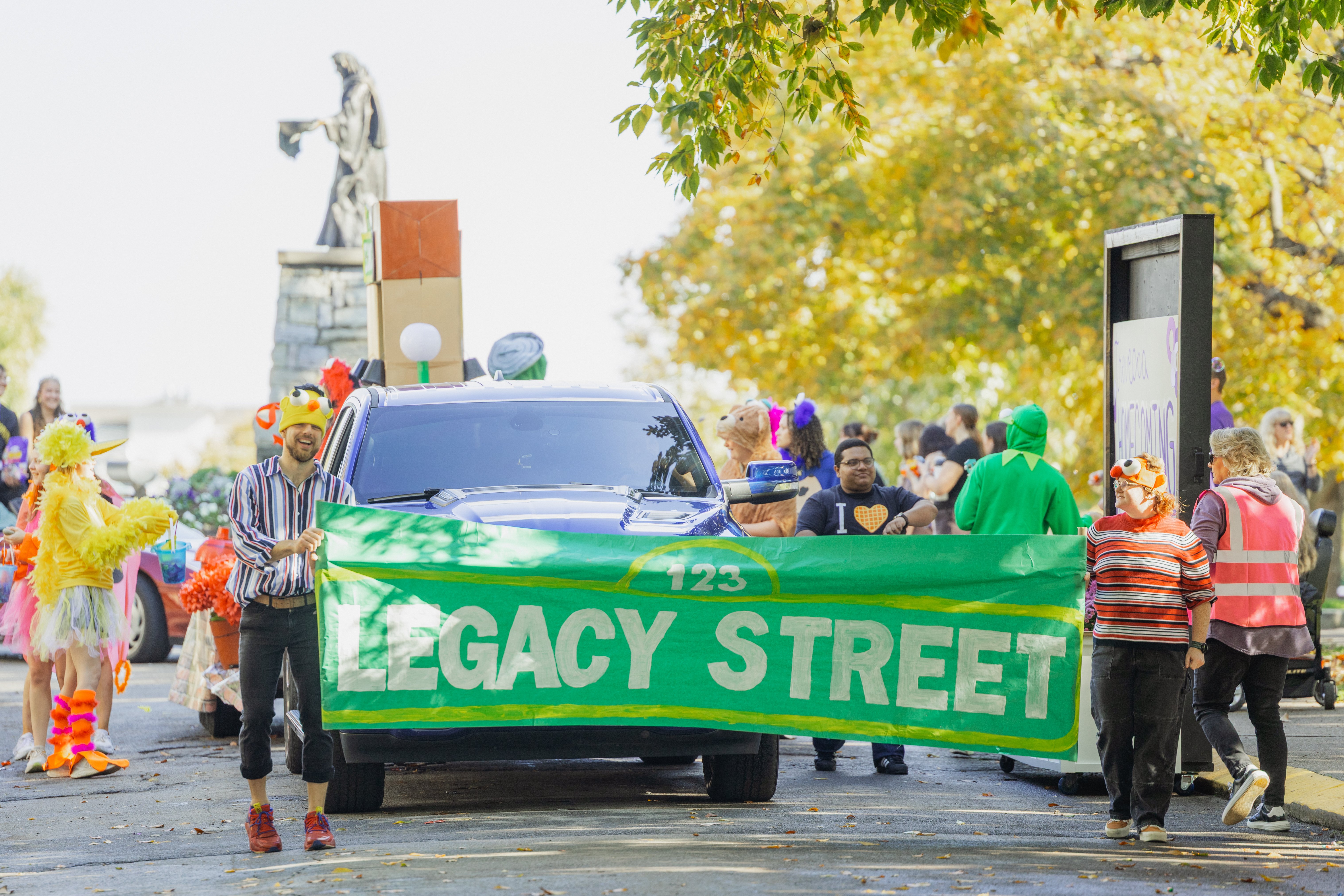 11-08-25 Parade-18